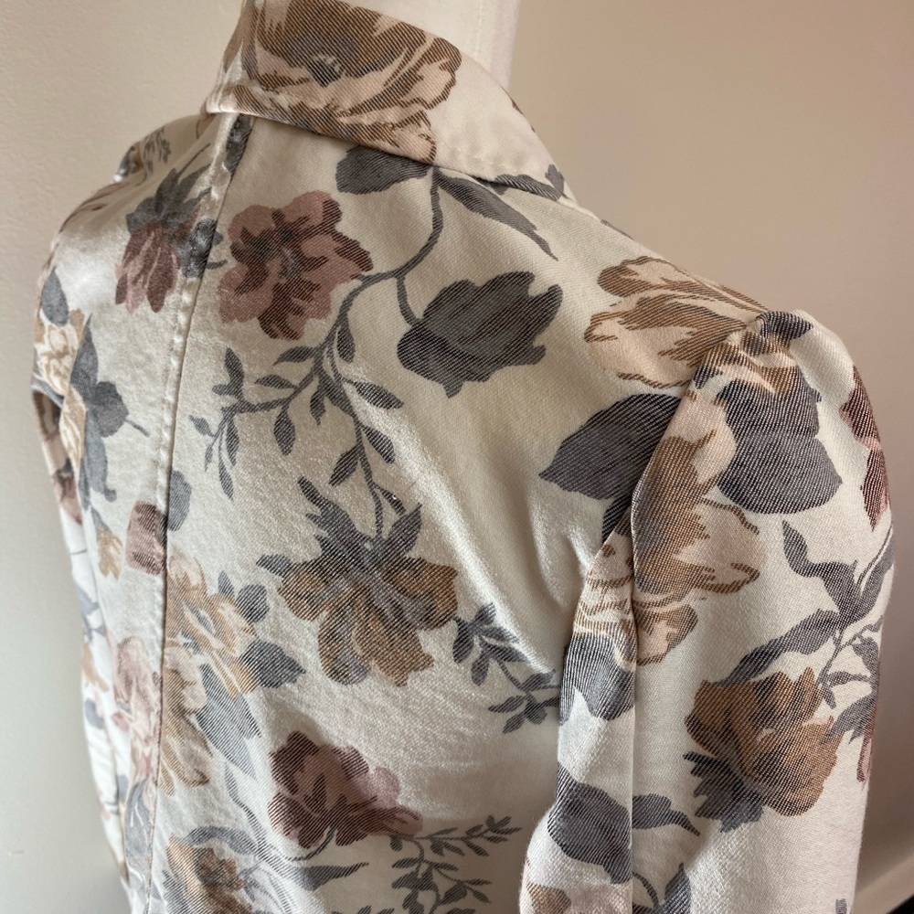 Floral Xhilaration Blazer - Picture 4 of 6